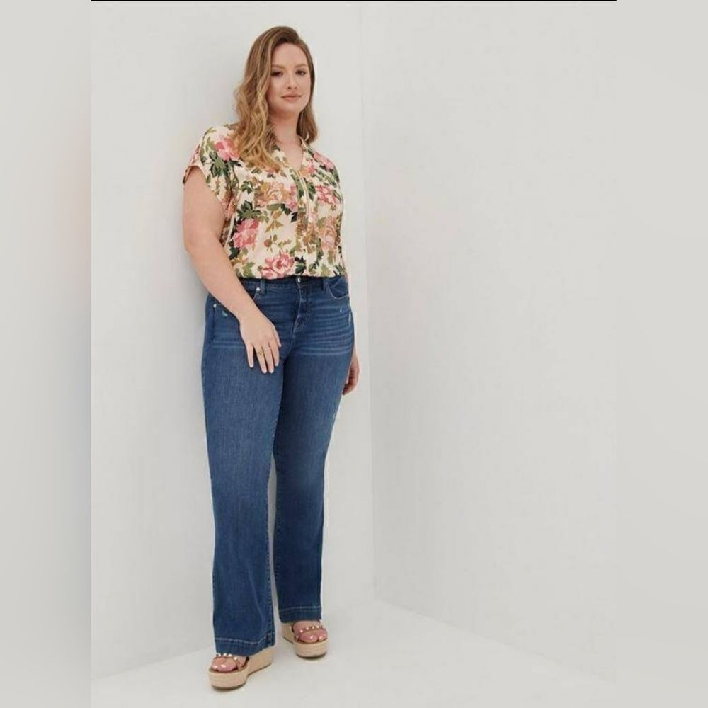 Torrid Womens Size 2 / 18-20 / 2x Georgette Zip-Front Dolman Blouse Flowy Dressy